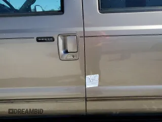 2000 Ford Excursion Special Serv z VIN 1FMNU40L7YEE15371, wystawiony jako Copart lot #83682844 z przebiegiem 252 722 mil mil oraz Nie do naprawy • Non repairable. Historia ofert i sprzedaży dostępna na DreamBid. Obrazek 13.