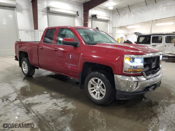2018 Chevrolet Silverado 1500 LT with VIN 2GCVKREC8J1107651, listed as a Copart auction lot 47135865 with 54,899 mi miles and Salvage Title. Bid and sale history available at carsss.com. Image 4.