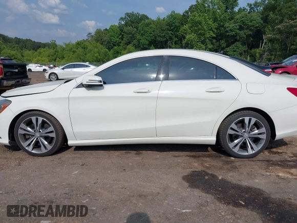 2014 Mercedes-Benz CLA 250 с VIN WDDSJ4EBXEN113882, выставлен на аукционе IAAI как лот 42426754 с пробегом 121 138 миль миль и . История ставок и продаж доступна на DreamBid. Изображение 14.