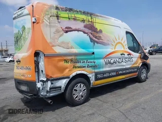 2020 Ford Transit z VIN 1FTYE1C89LKB18309, wystawiony jako IAAI lot #42086954 z przebiegiem 44 937 mil mil oraz . Historia ofert i sprzedaży dostępna na DreamBid. Obrazek 4.