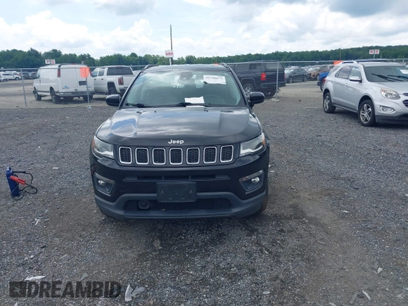 2018 Jeep Compass Latitude z VIN 3C4NJDBB1JT392421, wystawiony jako IAAI lot #42708673 z przebiegiem 166 856 mil mil oraz . Historia ofert i sprzedaży dostępna na DreamBid. Obrazek 12.