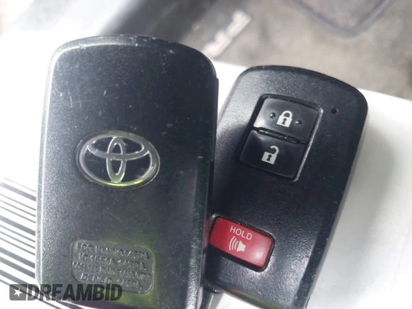 2013 Toyota Prius One z VIN JTDKDTB3XD1540798, wystawiony jako IAAI lot #42266860 z przebiegiem 208 567 mil mil oraz . Historia ofert i sprzedaży dostępna na DreamBid. Obrazek 11.