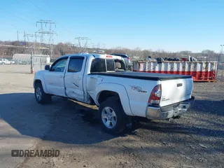 2009 Toyota Tacoma z VIN 5TEMU52N99Z621200, wystawiony jako IAAI lot #41318515 z przebiegiem 157 034 mil mil oraz . Historia ofert i sprzedaży dostępna na DreamBid. Obrazek 3.