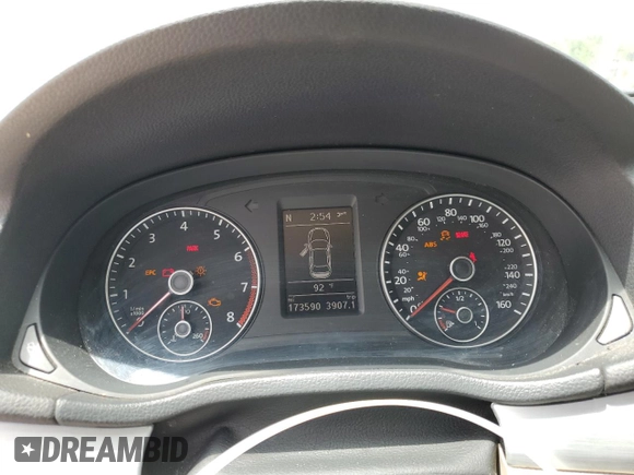 2013 Volkswagen Passat SE with VIN 1VWBH7A37DC064752, listed as a Copart auction lot 58659685 with 173,590 mi miles and Clean title. Bid and sale history available at DreamBid. Image 9.