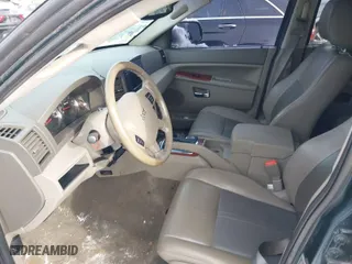 2005 Jeep Grand Cherokee Limited with VIN 1J4HR58N45C654943, listed as a IAAI auction lot 41468554 with 105,172 mi miles. Bid and sale history available at carsss.com. Image 5.