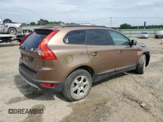 2010 Volvo XC60 3.2L z VIN YV4982DLXA2124621, wystawiony jako Copart lot #59910985 z przebiegiem 165 822 mil mil oraz Czysty tytuł • Clean title. Historia ofert i sprzedaży dostępna na DreamBid. Obrazek 3.