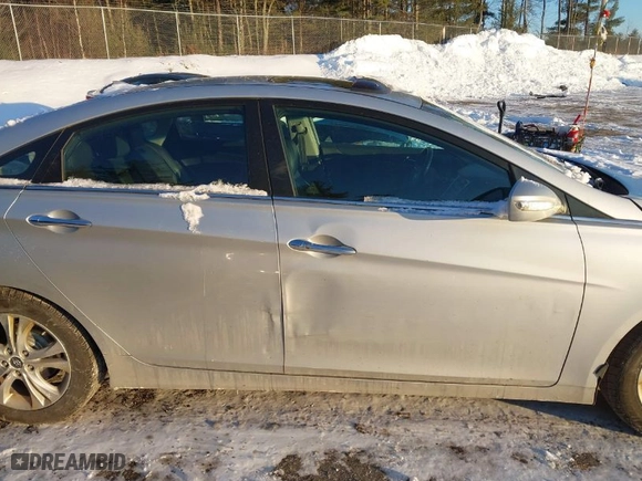2013 Hyundai Sonata Limited with VIN 5NPEC4AC9DH637281, listed as a IAAI auction lot 41394123 with NaN miles. Bid and sale history available at carsss.com. Image 14.