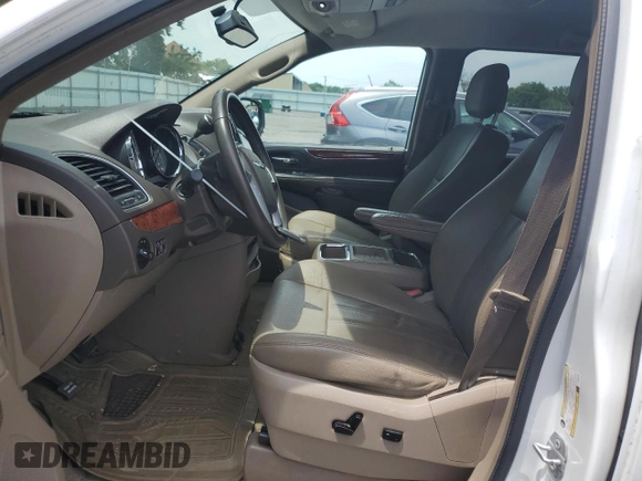 2016 Chrysler Town & Country Touring with VIN 2C4RC1BG8GR260127, listed as a Copart auction lot 60160004 with 211,161 mi miles and Salvage Title. Bid and sale history available at DreamBid. Image 7.