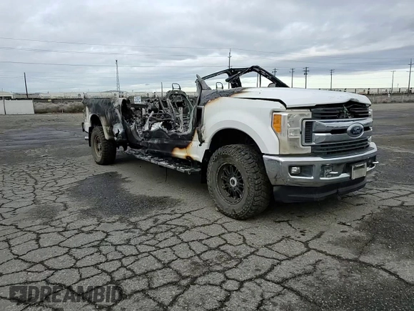 2017 Ford F-250 Lariat z VIN 1FT7W2B64HEE72422, wystawiony jako Copart lot #48061785 z przebiegiem Nie podano mil oraz Szkoda całkowita • Salvage title. Historia ofert i sprzedaży dostępna na DreamBid. Obrazek 10.