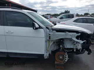 2024 Volkswagen Atlas SE z VIN 1V2JR2CA3RC508659, wystawiony jako IAAI lot #41430628 z przebiegiem 23 139 mil mil oraz . Historia ofert i sprzedaży dostępna na DreamBid. Obrazek 19.
