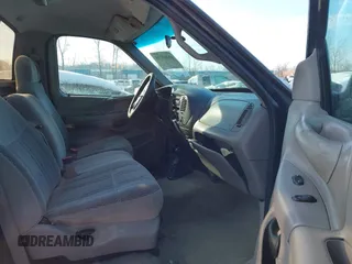 1997 Ford F-150 XL with VIN 1FTDF08W5VKD47103, listed as a IAAI auction lot 41345739 with 209,732 mi miles. Bid and sale history available at carsss.com. Image 5.