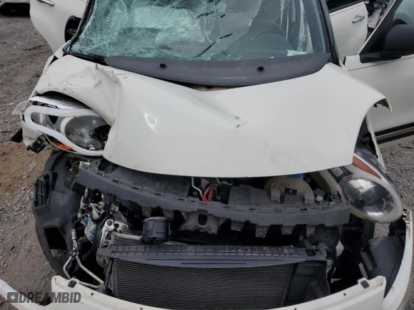 2015 FIAT 500L Urbana Trekking with VIN ZFBCFADH1FZ032934, listed as a Copart auction lot 69152844 with 0 mi miles and Salvage Title. Bid and sale history available at carsss.com. Image 11.