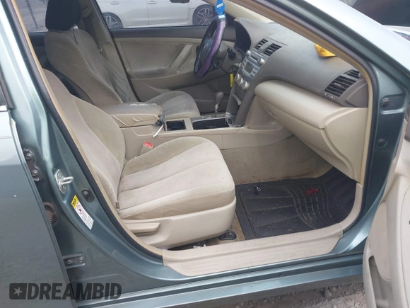 2011 Toyota Camry LE z VIN 4T1BF3EK8BU723900, wystawiony jako IAAI lot #42298997 z przebiegiem 189 130 mil mil oraz . Historia ofert i sprzedaży dostępna na DreamBid. Obrazek 5.