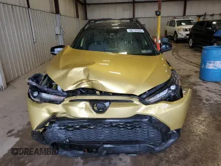 2023 Toyota Corolla Cross Hybrid S z VIN 7MUFBABGXPV016496, wystawiony jako Copart lot #58774335 z przebiegiem 25 902 mil mil oraz Szkoda całkowita • Salvage title. Historia ofert i sprzedaży dostępna na DreamBid. Obrazek 5.