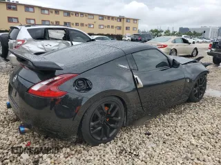 2020 Nissan 370Z z VIN JN1AZ4EHXLM820313, wystawiony jako Copart lot #56724575 z przebiegiem 25 236 mil mil oraz Szkody całkowita. Historia ofert i sprzedaży dostępna na DreamBid. Obrazek 3.