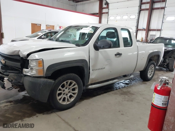 2013 Chevrolet Silverado 1500 Work Truck with VIN 1GCRKPEA2DZ145327, listed as a IAAI auction lot 41644238 with 206,707 mi miles. Bid and sale history available at carsss.com. Image 2.