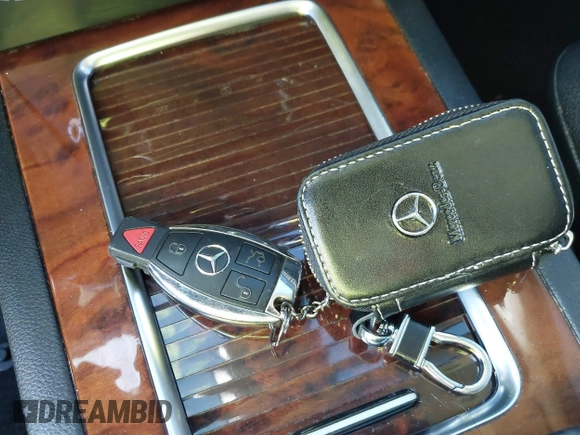 2013 Mercedes-Benz GLK 350 with VIN WDCGG8JB6DF967380, listed as a IAAI auction lot 41791336 with 172,264 mi miles and . Bid and sale history available at DreamBid. Image 11.