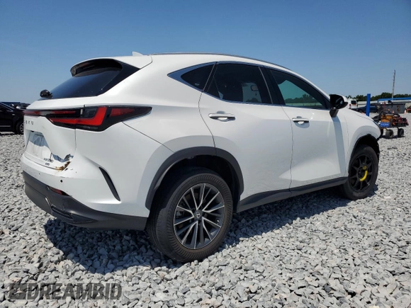 2022 Lexus NX 350 Premium z VIN 2T2GGCEZ4NC002510, wystawiony jako Copart lot #56745455 z przebiegiem 29 948 mil mil oraz Szkoda całkowita • Salvage title. Historia ofert i sprzedaży dostępna na DreamBid. Obrazek 3.