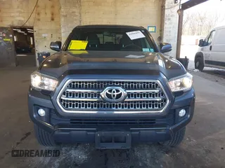 2017 Toyota Tacoma SR5 with VIN 3TMDZ5BN9HM022388, listed as a IAAI auction lot 42066091 with 73,346 mi miles. Bid and sale history available at carsss.com. Image 13.
