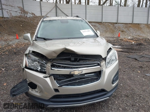 2016 Chevrolet Trax LT with VIN 3GNCJPSB1GL214016, listed as a IAAI auction lot 41971482 with 111,744 mi miles. Bid and sale history available at carsss.com. Image 12.