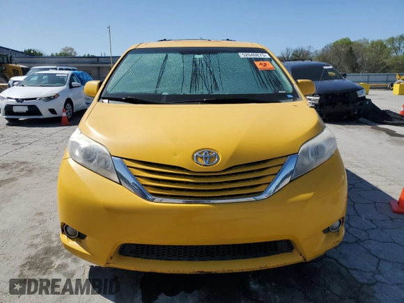 2015 Toyota Sienna LE AAS with VIN 5TDKK3DC9FS571386, listed as a Copart auction lot 52040875 with Not Provided miles and Salvage Title. Bid and sale history available at DreamBid. Image 5.