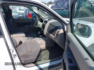 2009 Ford Escape Hybrid with VIN 1FMCU59369KC02897, listed as a IAAI auction lot 41841414 with 246,324 mi miles and . Bid and sale history available at DreamBid. Image 5.