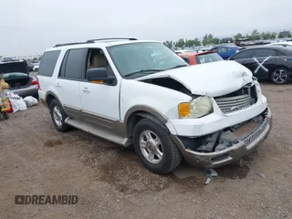 2004 Ford Expedition Eddie Bauer z VIN 1FMFU17L14LA32802, wystawiony jako IAAI lot #42409552 z przebiegiem 243 614 mil mil oraz . Historia ofert i sprzedaży dostępna na DreamBid. Obrazek 1.