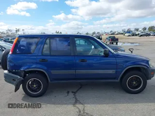 1998 Honda CR-V LX with VIN JHLRD1845WC068779, listed as a IAAI auction lot 41572198 with 191,503 mi miles. Bid and sale history available at carsss.com. Image 14.