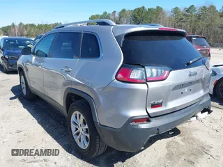 2019 Jeep Cherokee Latitude with VIN 1C4PJMCB0KD105214, listed as a IAAI auction lot 41720808 with 50,080 mi miles. Bid and sale history available at carsss.com. Image 3.