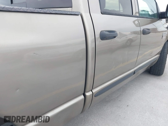 2007 Dodge 2500 SLT with VIN 3D7KR28A17G803113, listed as a IAAI auction lot 41693415 with 219,947 mi miles and . Bid and sale history available at carsss.com. Image 18.