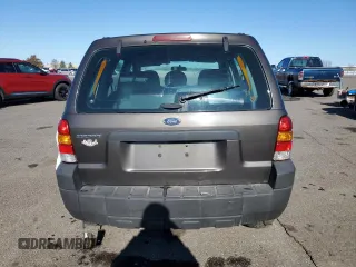 2007 Ford Escape XLS z VIN 1FMYU02Z77KA52643, wystawiony jako Copart lot #50971365 z przebiegiem 183 604 mil mil oraz Szkoda całkowita • Salvage title. Historia ofert i sprzedaży dostępna na DreamBid. Obrazek 6.