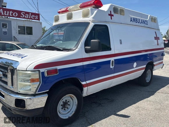 2008 Ford Econoline Cargo with VIN 1FDSS34P68DB13740, listed as a Copart auction lot 61424005 with 130,968 mi miles and Clean title. Bid and sale history available at DreamBid. Image 2.