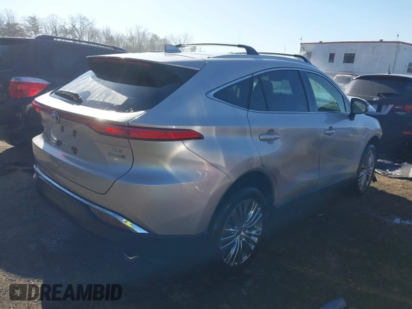 2021 Toyota Venza LE with VIN JTEAAAAH7MJ080369, listed as a IAAI auction lot 41749643 with 39,847 mi miles and . Bid and sale history available at carsss.com. Image 4.