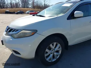 2011 Nissan Murano SV with VIN JN8AZ1MW1BW186845, listed as a IAAI auction lot 41781602 with 200,547 mi miles. Bid and sale history available at carsss.com. Image 6.