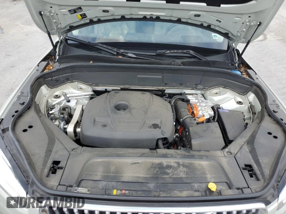2021 Volvo XC90 Inscription Expression with VIN YV4BR00L5M1756476, listed as a Copart auction lot 58177035 with 45,699 mi miles and Salvage title. Bid and sale history available at DreamBid. Image 12.
