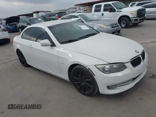2013 BMW 3 Series 328i with VIN WBADW3C50DJ527686, listed as a IAAI auction lot 41801269 with 116,929 mi miles. Bid and sale history available at carsss.com. Image 1.