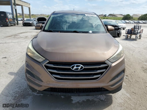 2016 Hyundai Tucson SE with VIN KM8J23A45GU141677, listed as a Copart auction lot 54497625 with 144,018 mi miles and Clean Title. Bid and sale history available at carsss.com. Image 5.