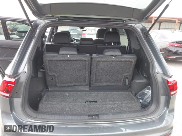 2023 Volkswagen Tiguan SE R-Line Black с VIN 3VVCB7AX5PM039767, выставлен на аукционе IAAI как лот 42014072 с пробегом 18 424 миль миль и . История ставок и продаж доступна на DreamBid. Изображение 19.
