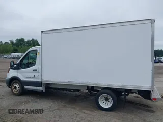 2018 Ford Transit z VIN 1FDBF8ZM7JKA87392, wystawiony jako IAAI lot #42589010 z przebiegiem 99 526 mil mil oraz . Historia ofert i sprzedaży dostępna na DreamBid. Obrazek 14.