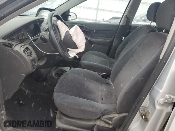 2001 Ford Focus LX with VIN 1FAFP33P11W359944, listed as a Copart auction lot 84024874 with 111,521 mi miles and Non Repairable. Bid and sale history available at carsss.com. Image 7.