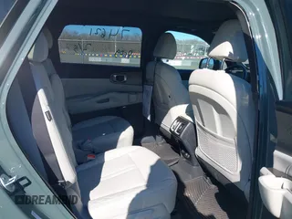 2025 Kia Sorento SX Prestige z VIN KNDRKDJG3S5293662, wystawiony jako IAAI lot #41886980 z przebiegiem 6 203 mil mil oraz . Historia ofert i sprzedaży dostępna na DreamBid. Obrazek 8.