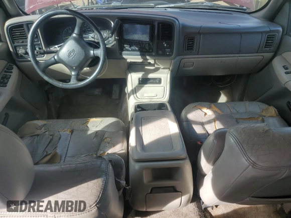 2000 Chevrolet Suburban LS with VIN 3GNEC16T0YG166344, listed as a Copart auction lot 46359325 with 210,455 mi miles and Clean title. Bid and sale history available at DreamBid. Image 8.