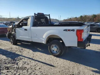 2017 Ford Super Duty F-250 SRW XLT with VIN 1FTBF2B67HEE34127, listed as a Copart auction lot 80264044 with Not Provided miles and Salvage Title. Bid and sale history available at carsss.com. Image 2.