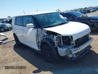 2009 Scion xB z VIN JTLKE50E391069053, wystawiony jako IAAI lot #41834288 z przebiegiem 177 111 mil mil oraz . Historia ofert i sprzedaży dostępna na DreamBid. Obrazek 1.