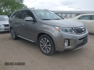 2015 Kia Sorento SX z VIN 5XYKW4A79FG563531, wystawiony jako IAAI lot #42252612 z przebiegiem 78 365 mil mil oraz . Historia ofert i sprzedaży dostępna na DreamBid. Obrazek 1.