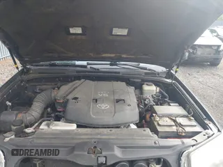 2006 Toyota 4Runner SR5 z VIN JTEBU14R960087249, wystawiony jako IAAI lot #42370575 z przebiegiem 164 150 mil mil oraz . Historia ofert i sprzedaży dostępna na DreamBid. Obrazek 10.