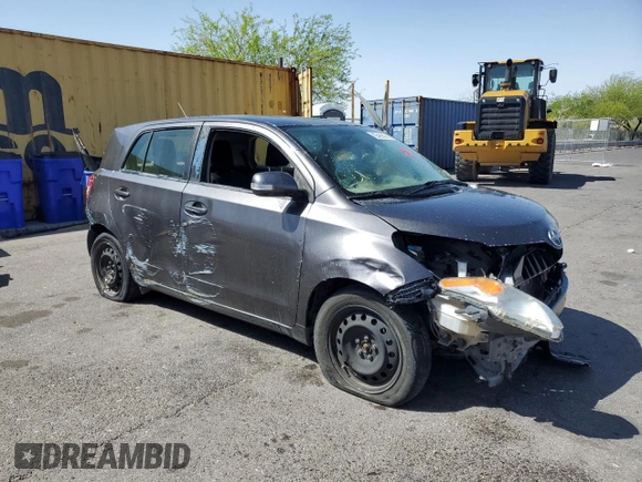 2012 Scion xD z VIN JTKKU4B47C1028244, wystawiony jako Copart lot #54232205 z przebiegiem 99 999 mil mil oraz Tytuł czysty. Historia ofert i sprzedaży dostępna na DreamBid. Obrazek 4.