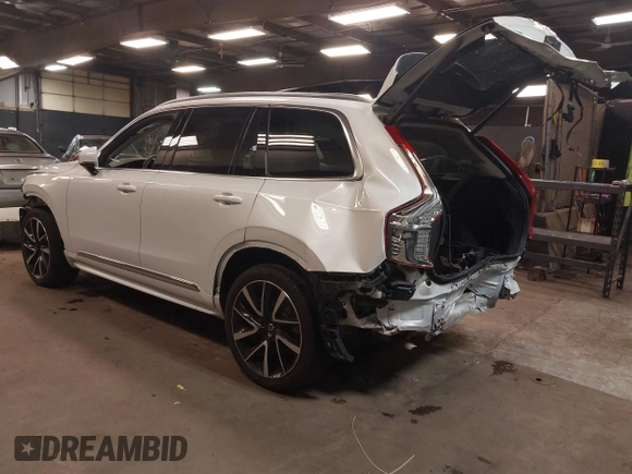 2023 Volvo XC90 Plus with VIN YV4062PN1P1985051, listed as a IAAI auction lot 41890979 with 60,922 mi miles. Bid and sale history available at carsss.com. Image 3.