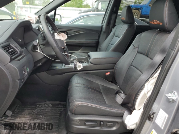 2024 Honda Passport TrailSport z VIN 5FNYF8H65RB001572, wystawiony jako Copart lot #54757945 z przebiegiem 18 872 mil mil oraz Szkoda całkowita • Salvage title. Historia ofert i sprzedaży dostępna na DreamBid. Obrazek 7.