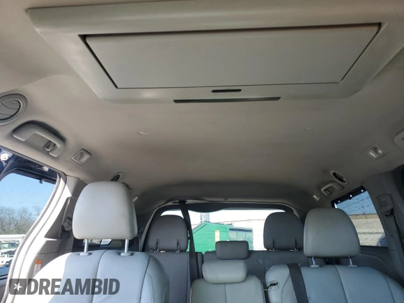 2019 Toyota Sienna XLE Auto Access Seat with VIN 5TDYZ3DC1KS969126, listed as a Copart auction lot 53497695 with 147,989 mi miles and Clean Title. Bid and sale history available at carsss.com. Image 10.